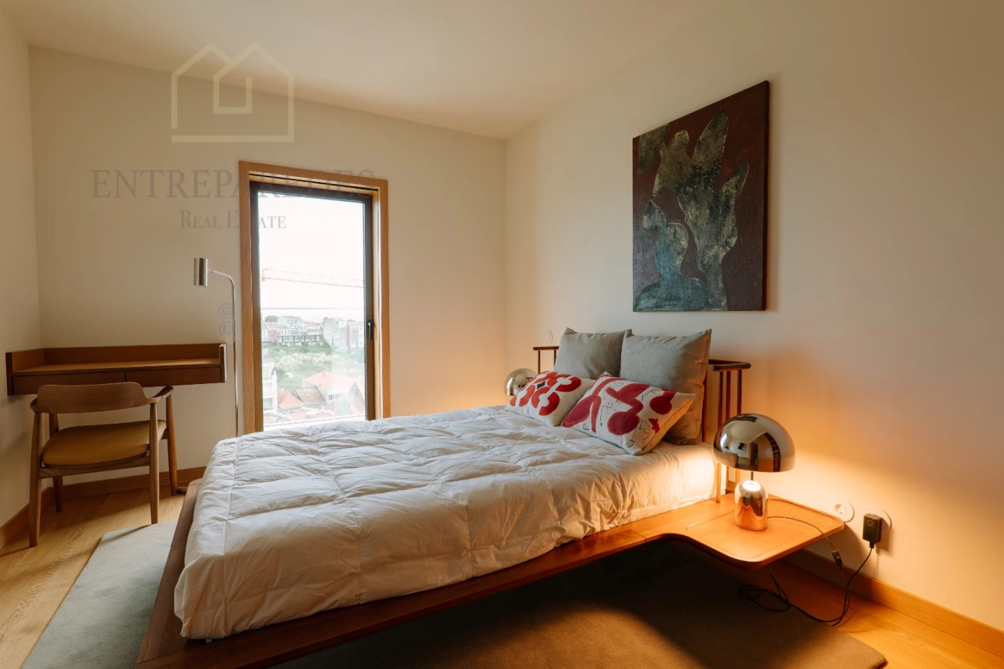 APARTAMENTO T2 COM VARANDA PARA COMPRAR NO MODERNO 'PORTO ART'S SQUARE' - NO ALTO DAS FONTINHA - PORTO